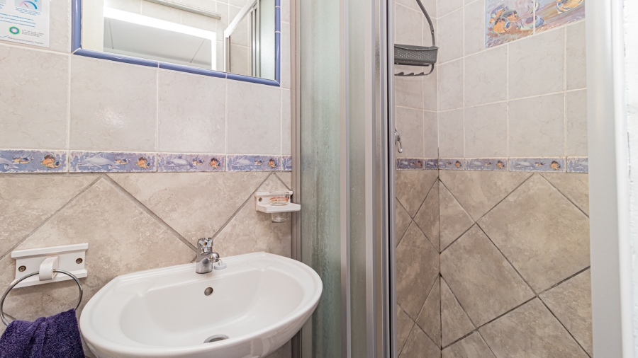 8 Bedroom Property for Sale in Fish Hoek Western Cape